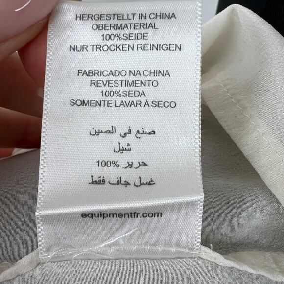 EQUIPMENT Femme White Silk Pleated Front Long Sleeve Round Neck Blouse Top Sz M - Picture 10 of 10